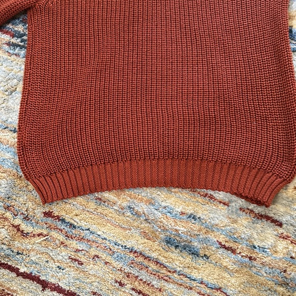 Paper Heart rust colored sweater v neck with bell bottom sleeves size M - Picture 10 of 10